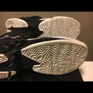 Under Armour Shoes - Stephen Curry Basketball Shoes Under Armour Shoes - Stephen Curry Basketball Shoes